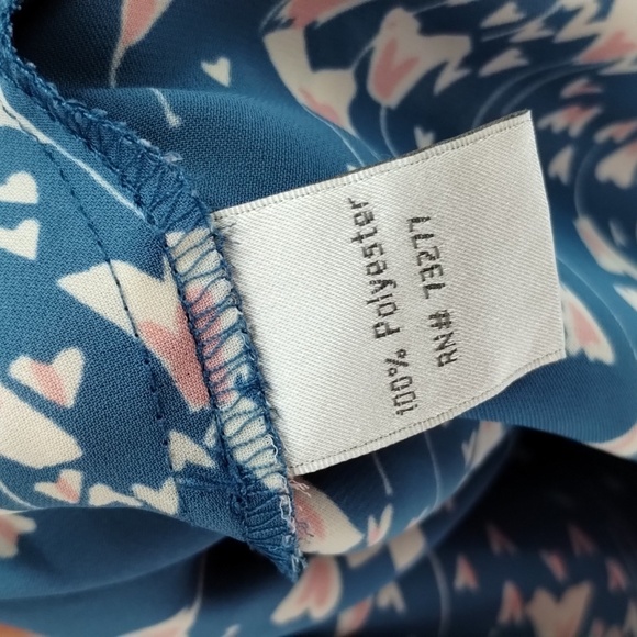 LC Lauren Conrad blue heart print 3/4 button down blouse size medium long sleeve - Picture 5 of 8